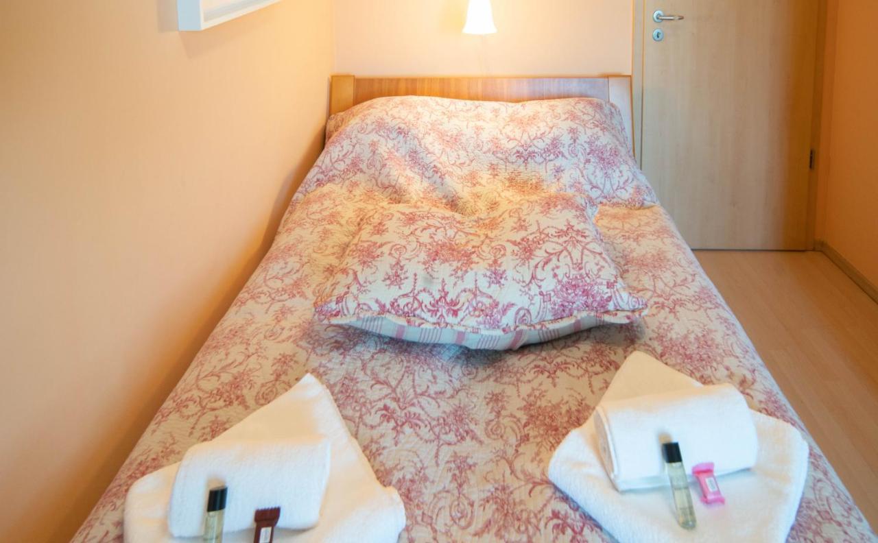 Free Parking Amphitheater Apartment - Wifi, Ac, Tv 부다페스트 외부 사진